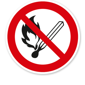 Verbotszeichen Feuer, offenes Licht und Rauchen verboten nach DIN EN ISO 7010 - P 003